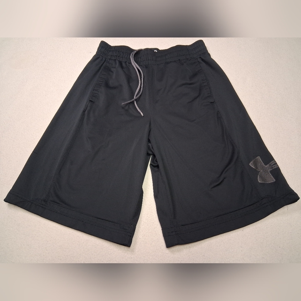 4/20$➡️ Under Armour Men's Black Athletic Shorts